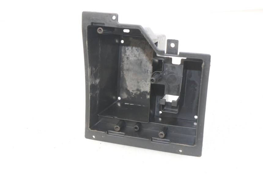 photo de BATTERY TRAY PEUGEOT V-CLIC VCLIC 50 (2007 - 2013) - Zoom on usage condition