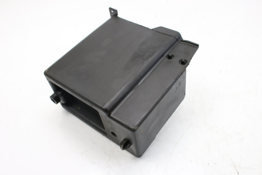 photo de BATTERY TRAY PIAGGIO VESPA GTS IGET ABS 125 (2017 - 2023) - Zoom on usage condition