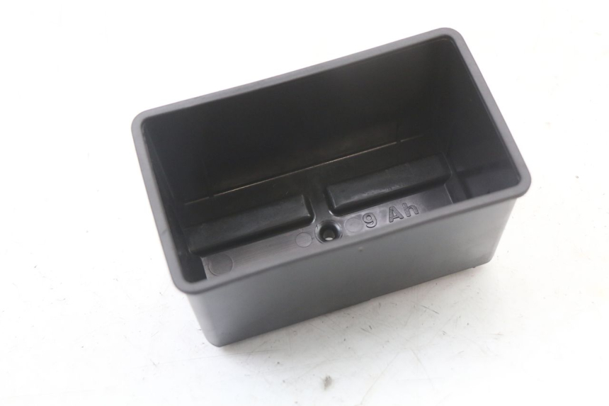 photo de BATTERY TRAY PIAGGIO VESPA LX 2T 50 (2005 - 2013) - Component detail