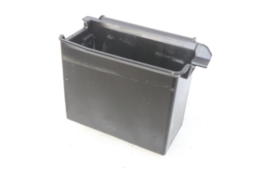 photo de BATTERY TRAY PIAGGIO VESPA PRIMAVERA 2T 50 (2013 - 2018) - Alternative perspective