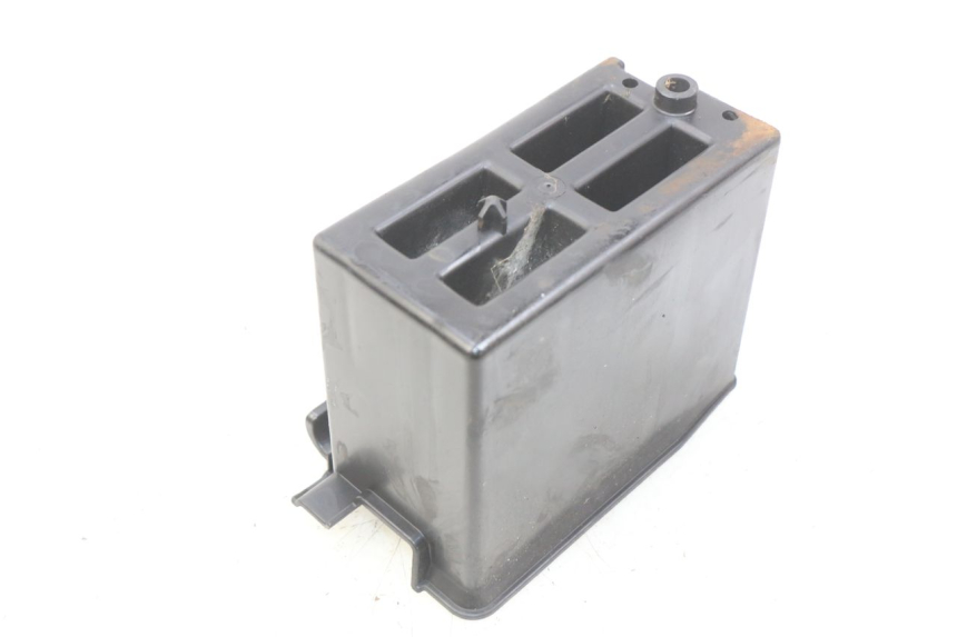 photo de BATTERY TRAY PIAGGIO VESPA PRIMAVERA 2T 50 (2013 - 2018) - Component detail