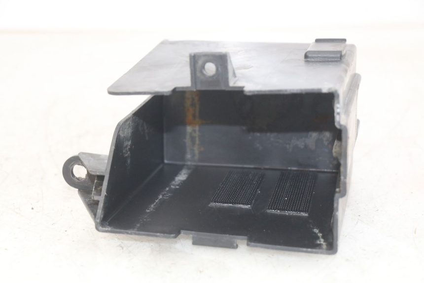 photo de BATTERY TRAY DAELIM VL DAYSTAR 125 (2000 - 2011) - Zoom on usage condition