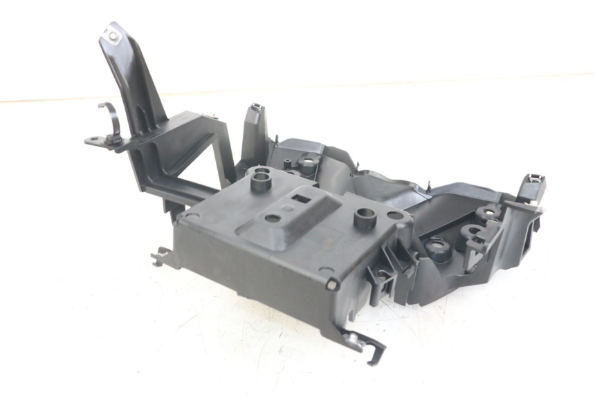 photo de BATTERY TRAY YAMAHA XMAX X-MAX ABS 125 (2017 - 2020) - Surface and material condition