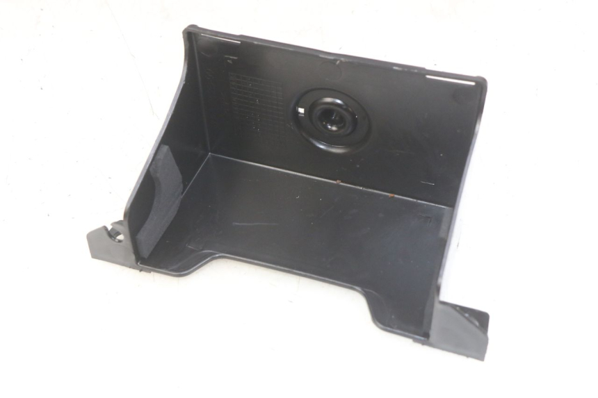 photo de BATTERY TRAY YAMAHA X-MAX XMAX 125 (2010 - 2013) - Zoom on usage condition