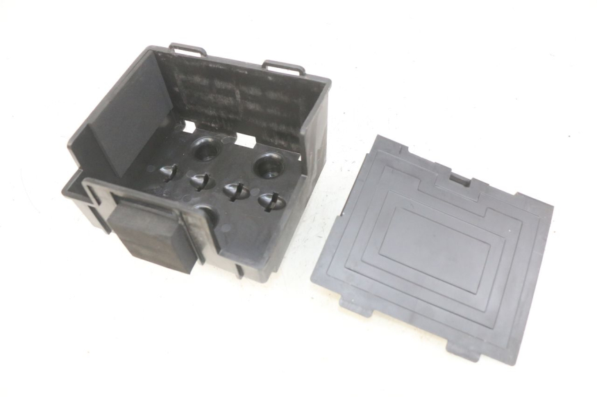 photo de BATTERY TRAY KYMCO X-TOWN XTOWN 125 (2016 - 2021) - Technical close-up