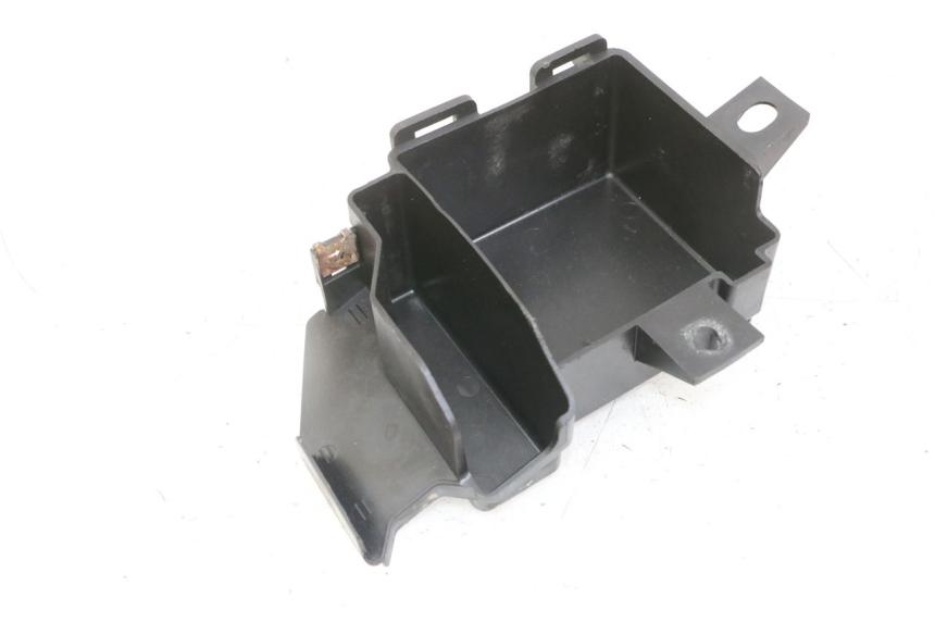 photo de BATTERY BOX HONDA XLV VARADERO 125 (2000 - 2006) - Alternative perspective