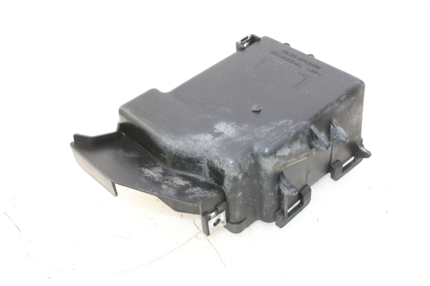 photo de BATTERY BOX HONDA XLV VARADERO 125 (2007 - 2012) - Zoom on usage condition