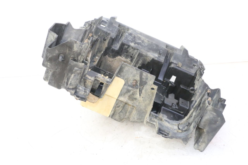 photo de BATTERY BOX YAMAHA YFM GRIZZLY 550 (2008 - 2015) - Technical close-up
