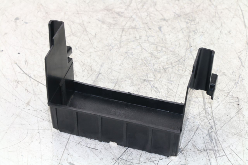 photo de BATTERY BOX YAMAHA YP MAJESTY ABS 400 (2007 - 2009) - Zoom on usage condition