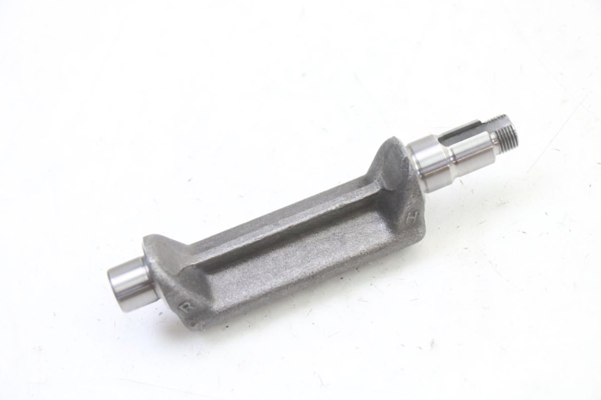 photo de ENGINE ROCKER ARM YAMAHA TDR DELTABOX 125 (1997 - 2003) - Zoom on usage condition