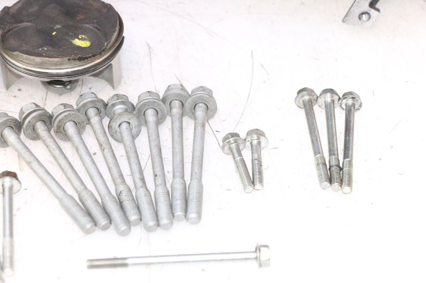 photo de CRANKCASE YAMAHA YZF R6 600 (2008 - 2009) - Technical close-up