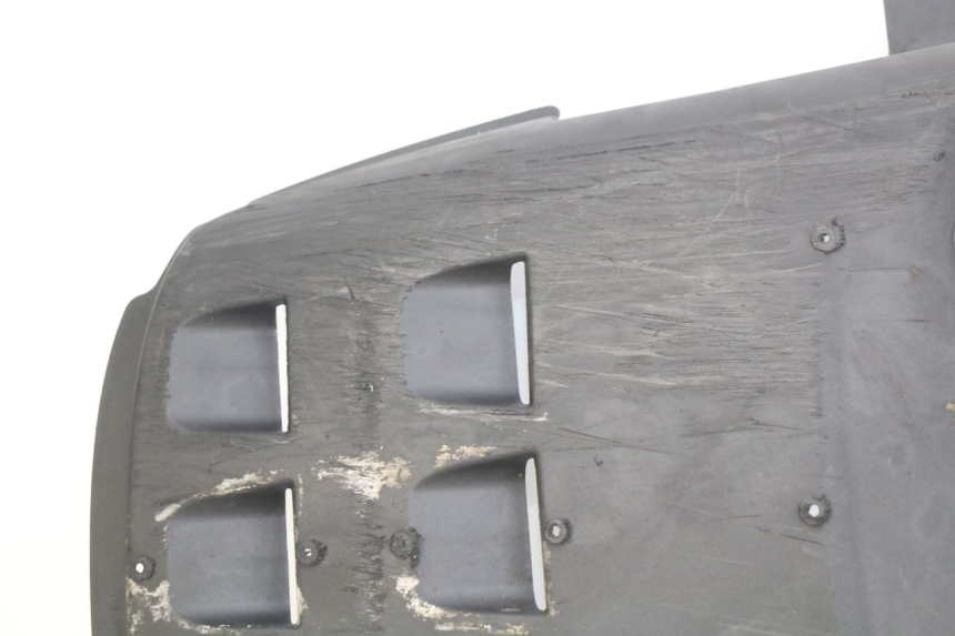 photo de LOWER PART OF THE BODY KYMCO AGILITY 16+ 4T 50 (2018 - 2023) - Surface and material condition