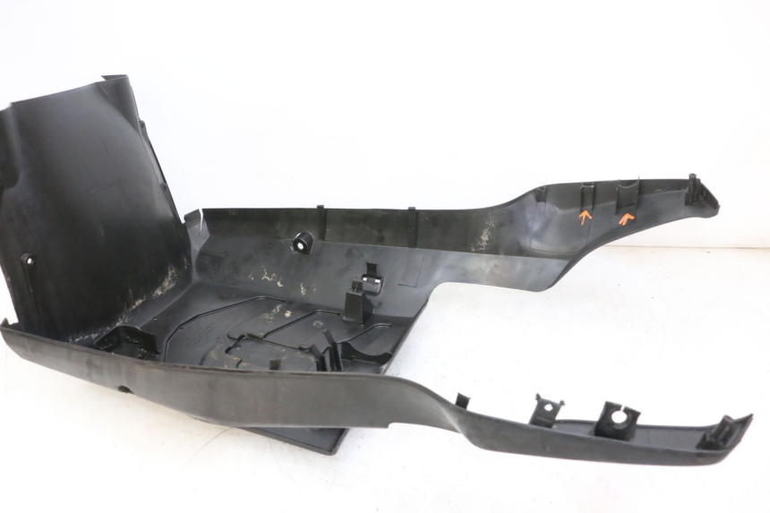 photo de LOWER PART OF THE BODY KYMCO AGILITY NAKED RENOUVO 2T 50 (2011 - 2018) - Zoom on usage condition