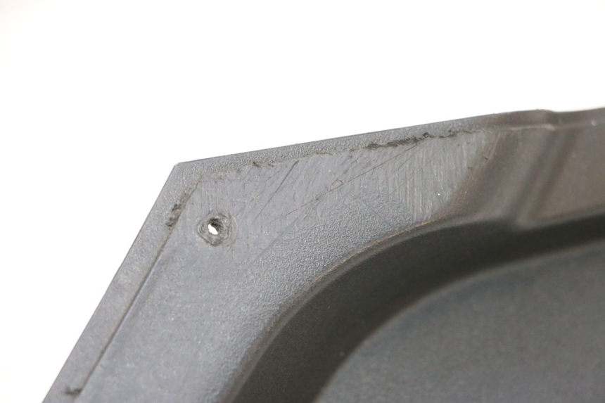 photo de REAR RIGHT BELLY PANEL KEEWAY F-ACT FACT EVO 50 (2020 - 2026) - Fixing points details