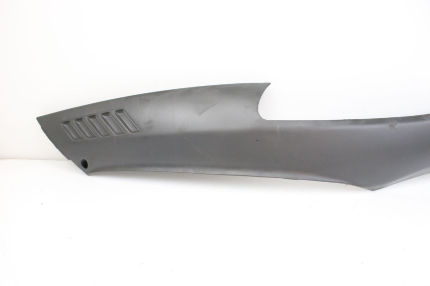 photo de RIGHT REAR LOWER BODY PANEL PIAGGIO HEXAGON 2T 125 (1994 - 1998) - Component detail