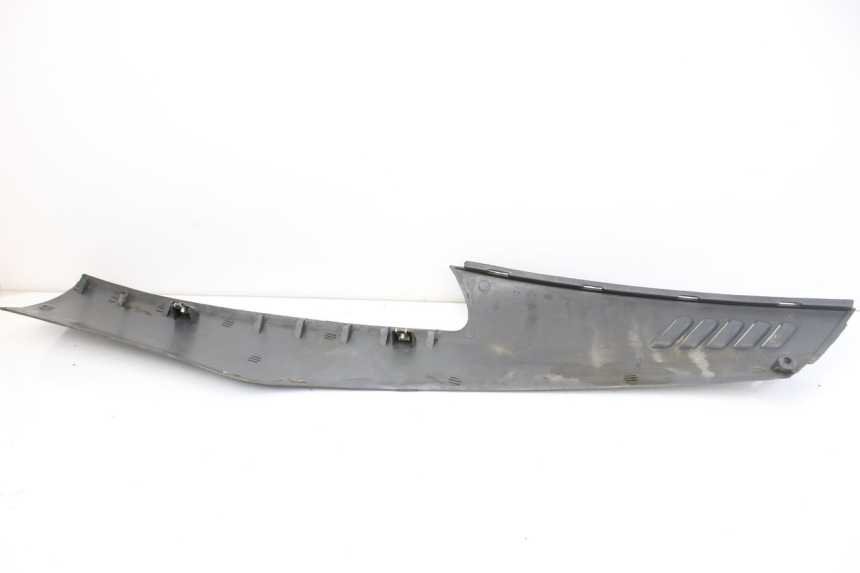 photo de RIGHT REAR LOWER BODY PANEL PIAGGIO HEXAGON 2T 125 (1994 - 1998) - Alternative perspective
