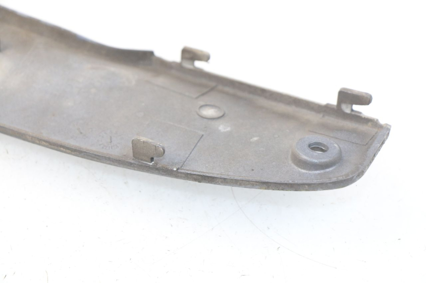 photo de REAR RIGHT BELLY PANEL KYMCO LIKE 4T 50 (2009 - 2018) - Technical close-up