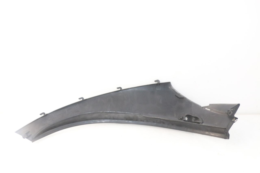 photo de REAR RIGHT BELLY PANEL PIAGGIO MP3 LT 400 (2007 - 2012) - Zoom on usage condition