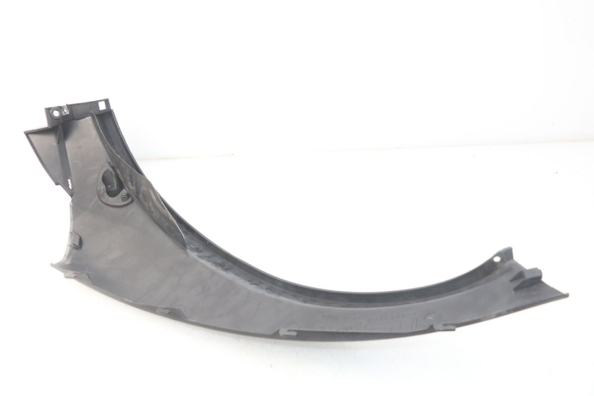 photo de REAR RIGHT BELLY PANEL PIAGGIO MP3 LT 400 (2007 - 2012) - Alternative perspective