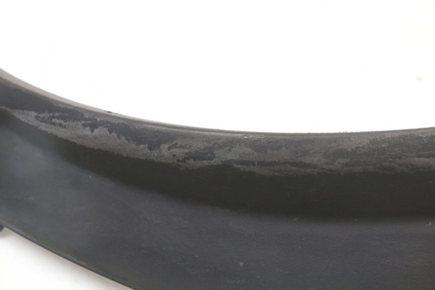 photo de REAR RIGHT BELLY PANEL PIAGGIO MP3 125 (2006 - 2014) - Surface and material condition