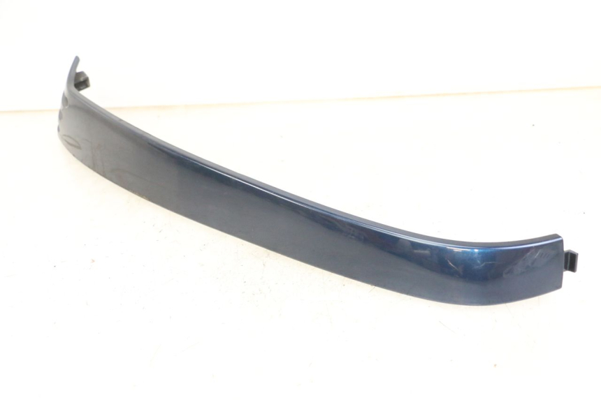 photo de REAR RIGHT BELLY PANEL PIAGGIO VESPA LX 150 (2005 - 2013) - Fixing points details