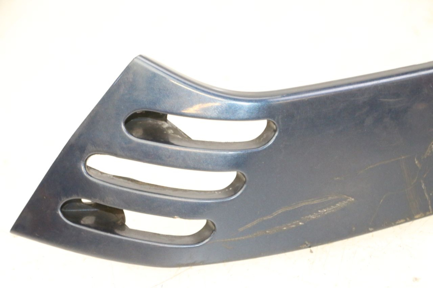 photo de REAR RIGHT BELLY PANEL PIAGGIO VESPA LX 150 (2005 - 2013) - Markings and original references