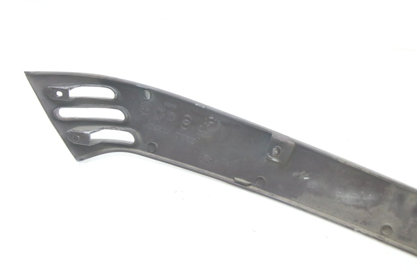 photo de REAR RIGHT BELLY PANEL PIAGGIO VESPA LX IE 125 (2010 - 2012) - Checked used part