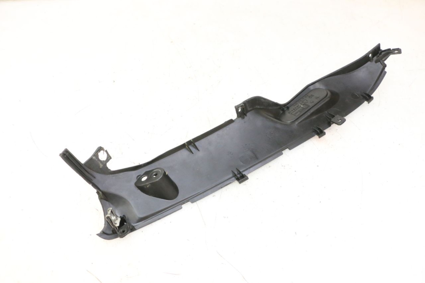 photo de REAR RIGHT BELLY PANEL GILERA RUNNER SP 50 (2009 - 2017) - Zoom on usage condition