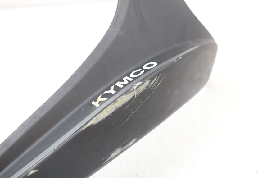photo de REAR RIGHT BELLY PANEL KYMCO SUPER 8 4T 50 (2018 - 2020) - Zoom on usage condition