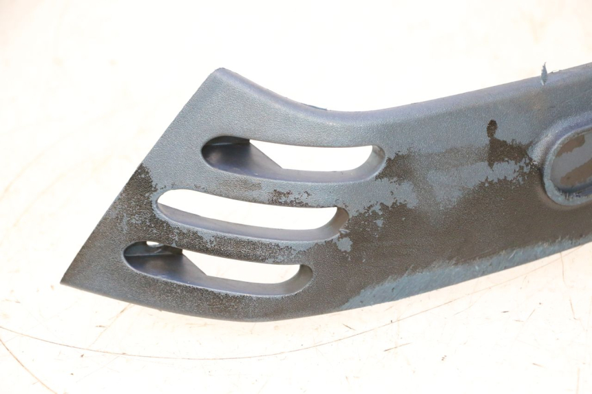 photo de RIGHT REAR LOWER FAIRING PIAGGIO VESPA LX 2T 50 (2005 - 2013) - Surface and material condition