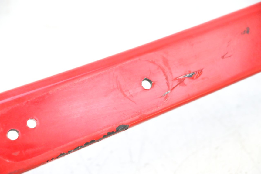photo de RIGHT REAR LOWER FAIRING PIAGGIO VESPA S 2T 50 (2007 - 2014) - Zoom on usage condition