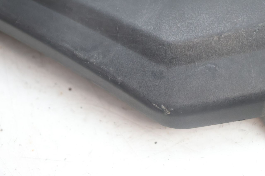 photo de REAR RIGHT BELLY PANEL YAMAHA XMAX X-MAX 125 (2006 - 2009) - Component detail