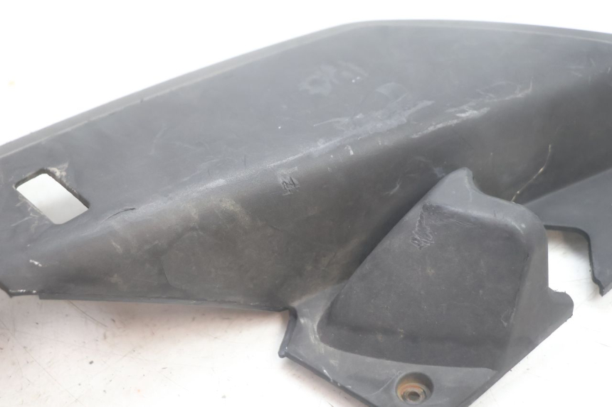photo de REAR RIGHT BELLY PANEL YAMAHA XMAX X-MAX 125 (2006 - 2009) - Product overview
