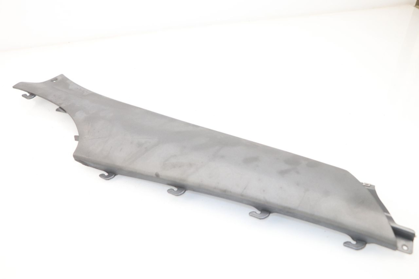 photo de REAR RIGHT BELLY PANEL PIAGGIO X9 EVOLUTION 250 (2003 - 2007) - Alternative perspective