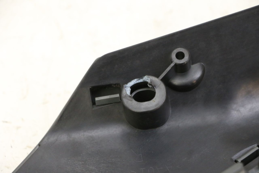 photo de REAR RIGHT BELLY PANEL SEGWAY NINEBOT ZT3 PRO 1 - Component detail