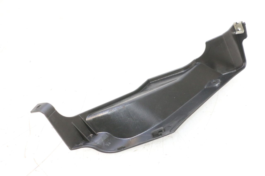 photo de REAR LEFT BELLY PANEL KEEWAY F-ACT FACT EVO 50 (2020 - 2026) - Zoom on usage condition
