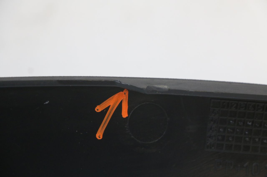 photo de LEFT REAR LOWER BODY PANEL PIAGGIO MP3 LT 400 (2007 - 2012) - Surface and material condition
