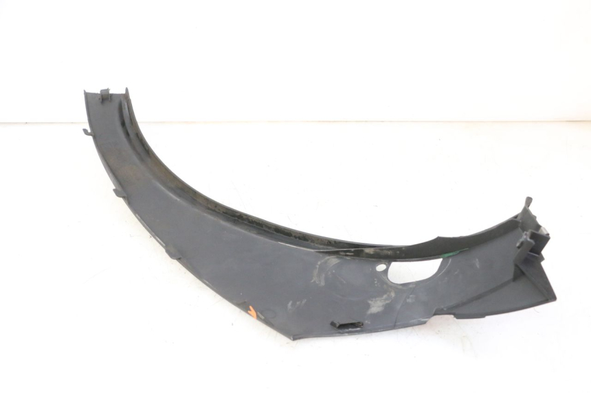 photo de REAR LEFT BELLY PANEL PIAGGIO MP3 RL 250 (2006 - 2010) - Technical close-up