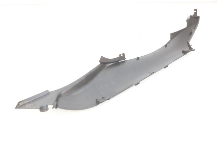 photo de LEFT REAR LOWER BODY PANEL GILERA NEXUS 125 (2009 - 2013) - Zoom on usage condition