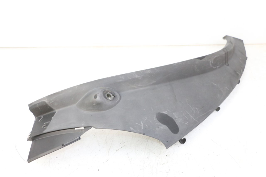 photo de LEFT REAR LOWER BODY PANEL PIAGGIO MP3 LT 400 (2007 - 2012) - Product overview