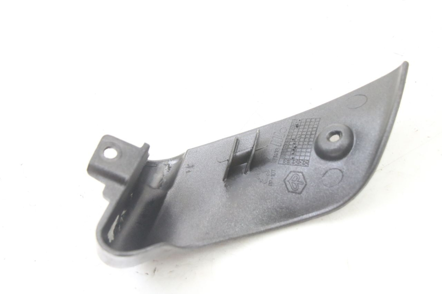 photo de LEFT REAR LOWER BODY PANEL PIAGGIO VESPA GRANTURISMO 125 (2003 - 2007) - Product overview