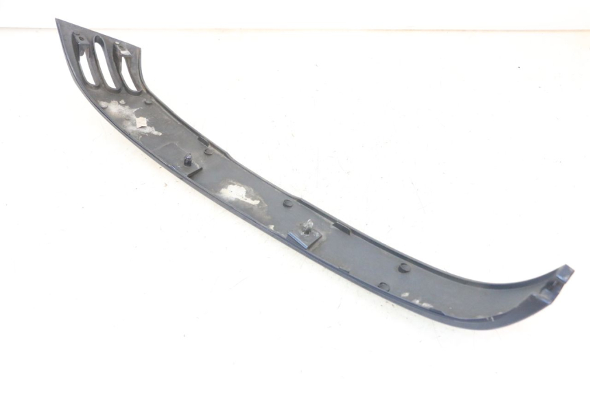 photo de REAR LEFT BELLY PANEL PIAGGIO VESPA LX 150 (2005 - 2013) - Technical close-up