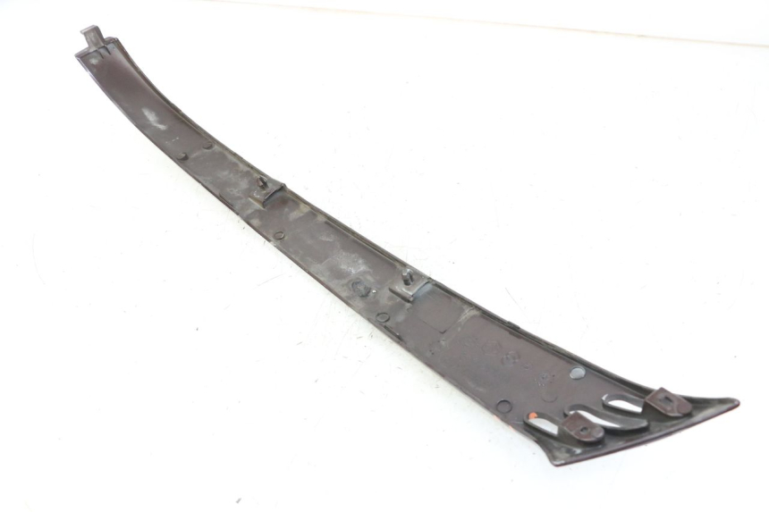 photo de REAR LEFT BELLY PANEL PIAGGIO VESPA LX IE 125 (2010 - 2012) - Alternative perspective