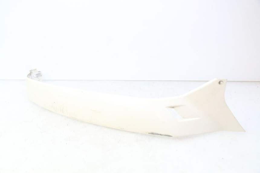 photo de LEFT REAR LOWER BODY PANEL PIAGGIO VESPA GTS IGET ABS 125 (2017 - 2023) - Component detail