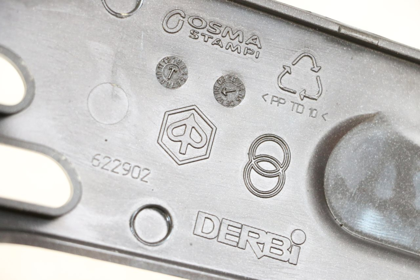 photo de LEFT REAR LOWER BODY PANEL PIAGGIO VESPA LX 2T 50 (2005 - 2013) - Component detail