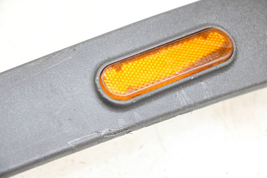 photo de LEFT REAR LOWER BODY PANEL PIAGGIO VESPA LX 2T 50 (2005 - 2013) - Technical close-up