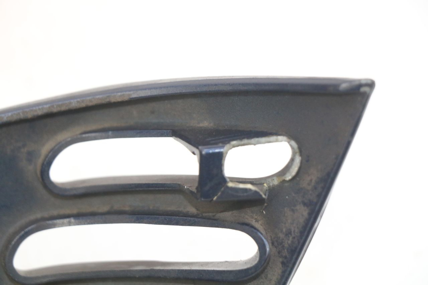 photo de LEFT REAR LOWER BODY PANEL PIAGGIO VESPA LXV 125 (2006 - 2009) - Alternative perspective