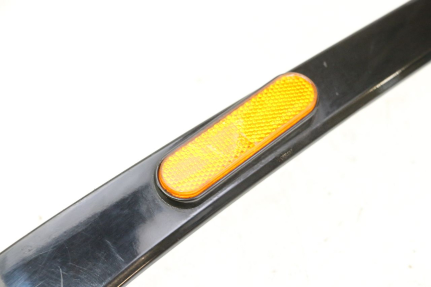 photo de LEFT REAR LOWER BODY PANEL PIAGGIO VESPA S 2T 50 (2007 - 2014) - Technical close-up