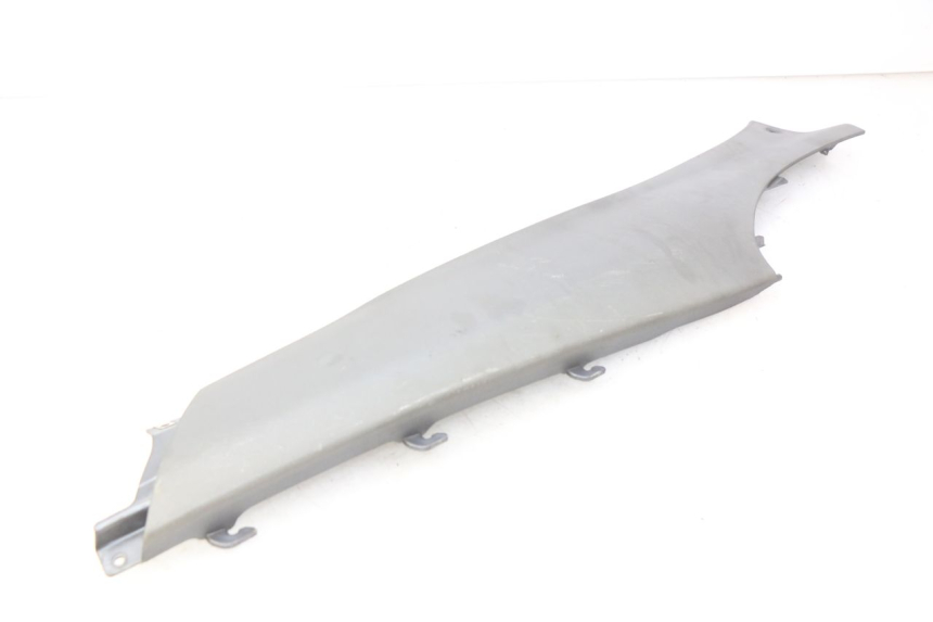 photo de LEFT REAR LOWER BODY PANEL PIAGGIO X9 EVOLUTION 125 (2003 - 2007) - Technical close-up