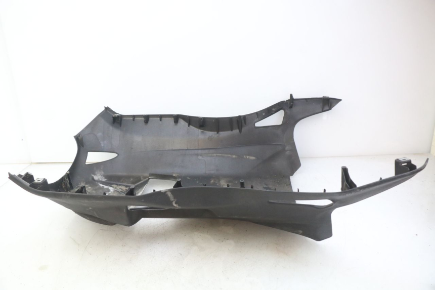 photo de LOWER PART OF THE BODY APRILIA ATLANTIC 500 (2002 - 2003) - Distinctive features